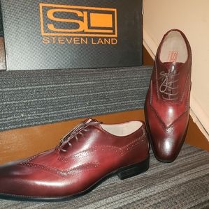 Burgundy leather mens shoes size 10